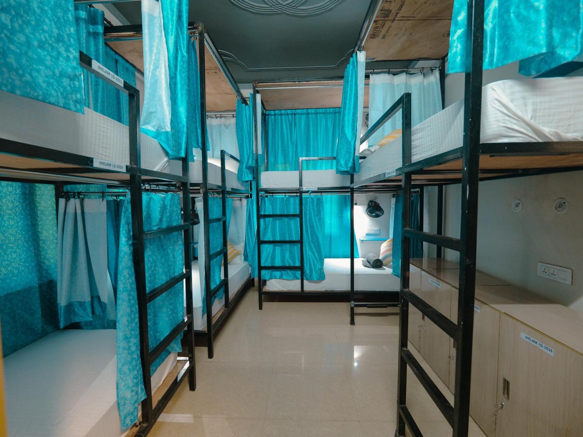 Hoztel Jollygrrant Doon Hostel Rāni Pokhri Exterior foto